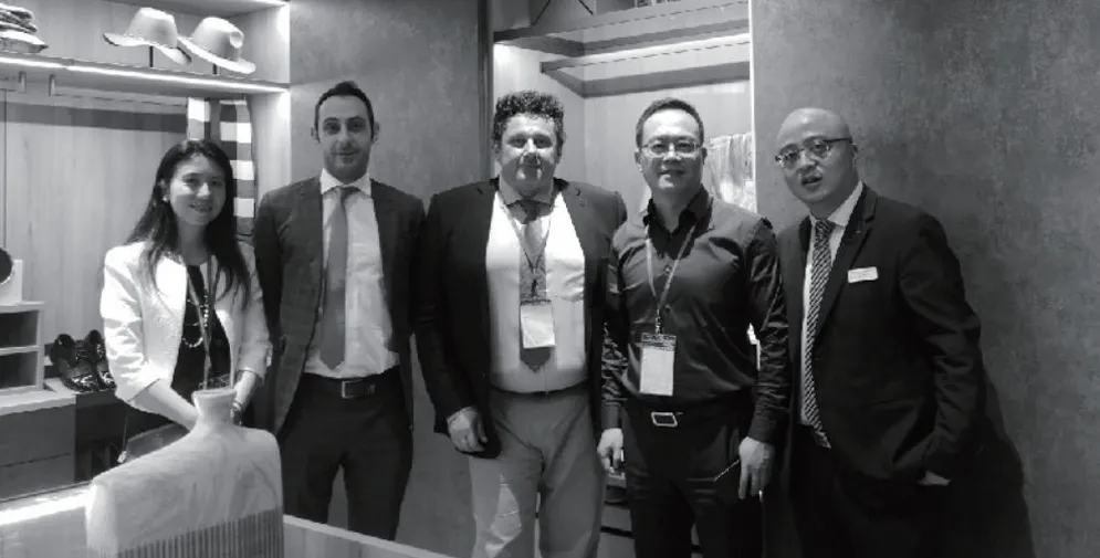 Chairman of SALICE Visits Debei Shanghai Exhibition