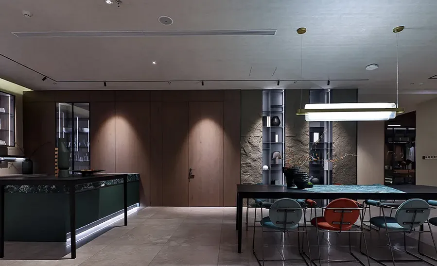 Interior Doors as Design Architecture: Aluminum Frames, Flush Integration, and Multi-Chamber Sound Insulation